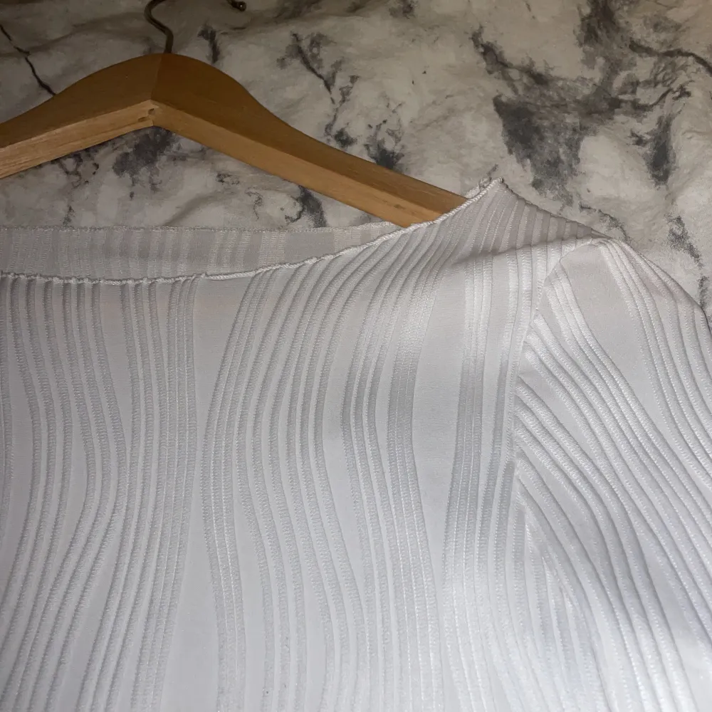 Väldigt fin topp som har aldrig används!:). Neuletakit & Villapaidat.
