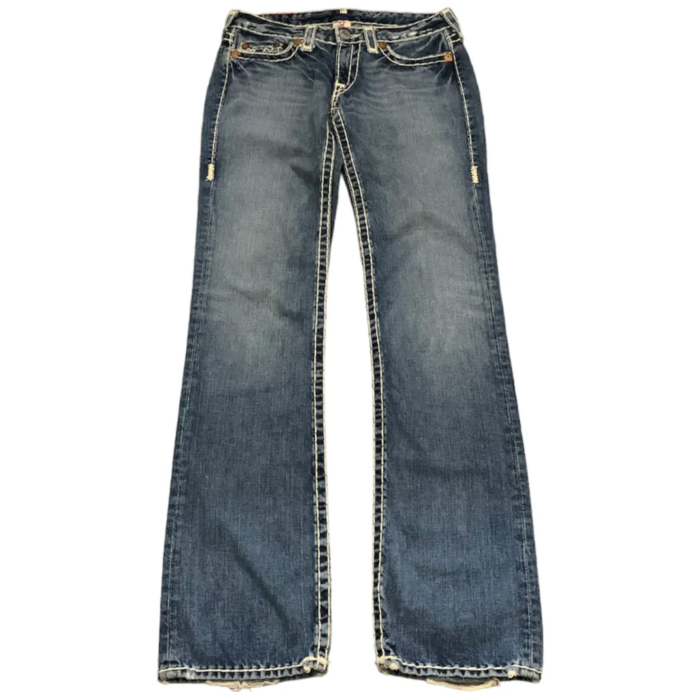 True religion jeans i modellen Johnny super T. Storlek 30x34, benöppning 21cm. Använd gärna köp nu!. Jeans & Byxor.