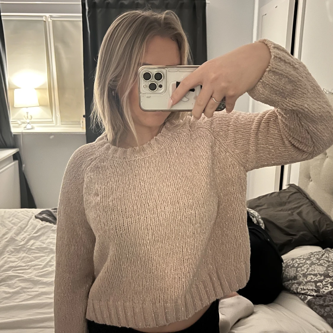 Glittrig stickad tröja 