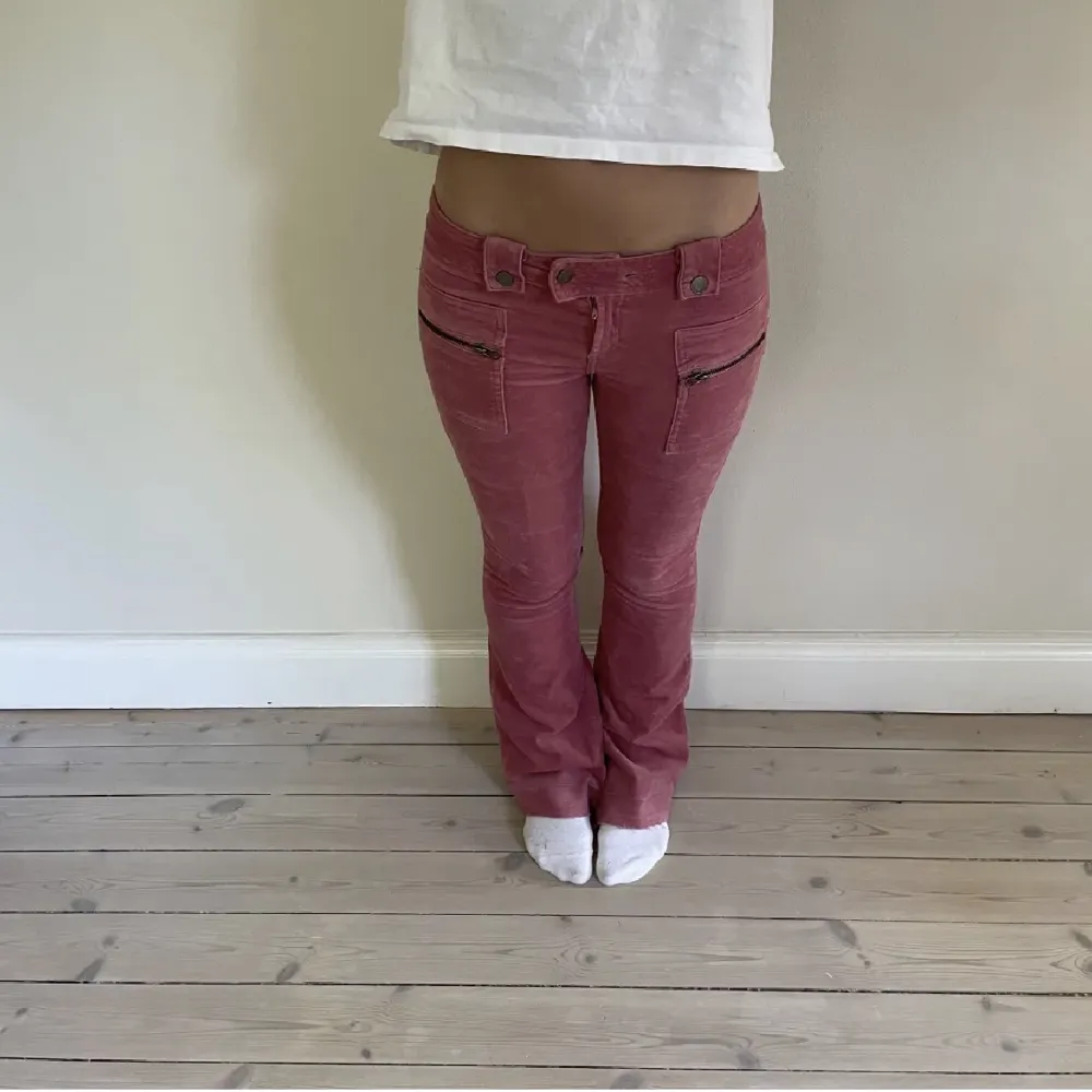Superfina röda/rosa byxor! Fråga om det är något!❤️. Jeans & Byxor.