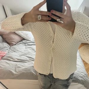 Vit kofta  - Säljer min fina vita kofta! 