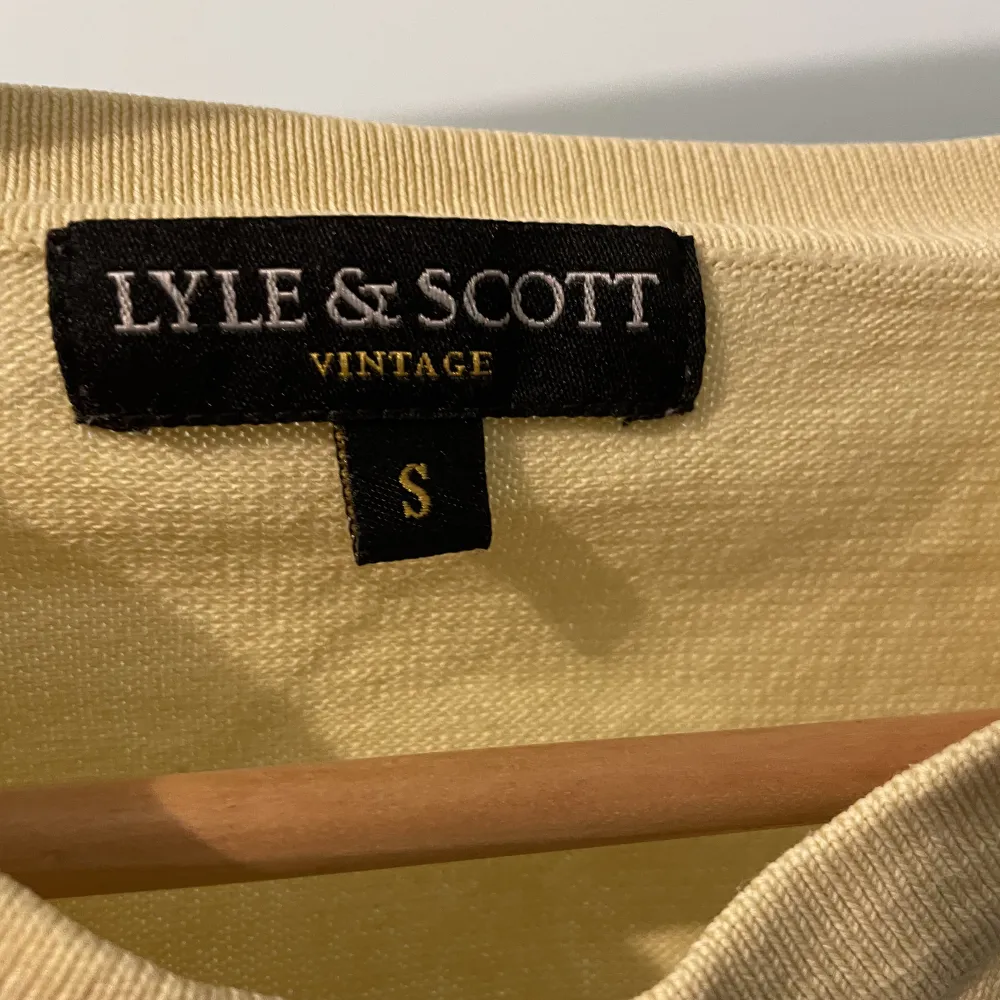 Lyle & scott vintage pullover i bra skick!💕. Tröjor & Koftor.