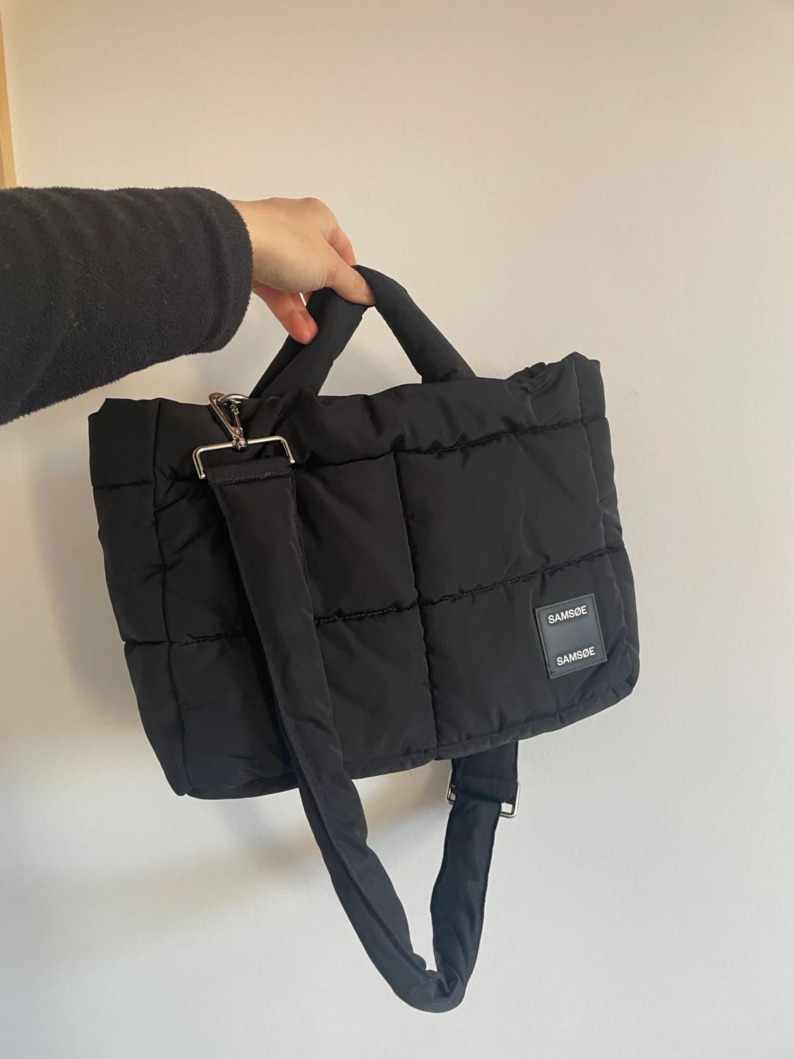 Samsøe Samsøe svart puffer väska