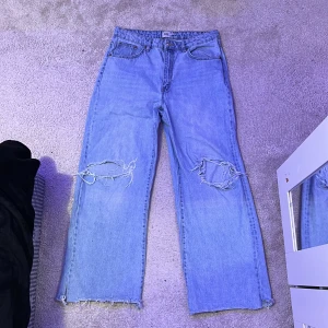 Jeans - Bra skick baggy jeans från lager. Knappt använda. Pris kan diskuteras 