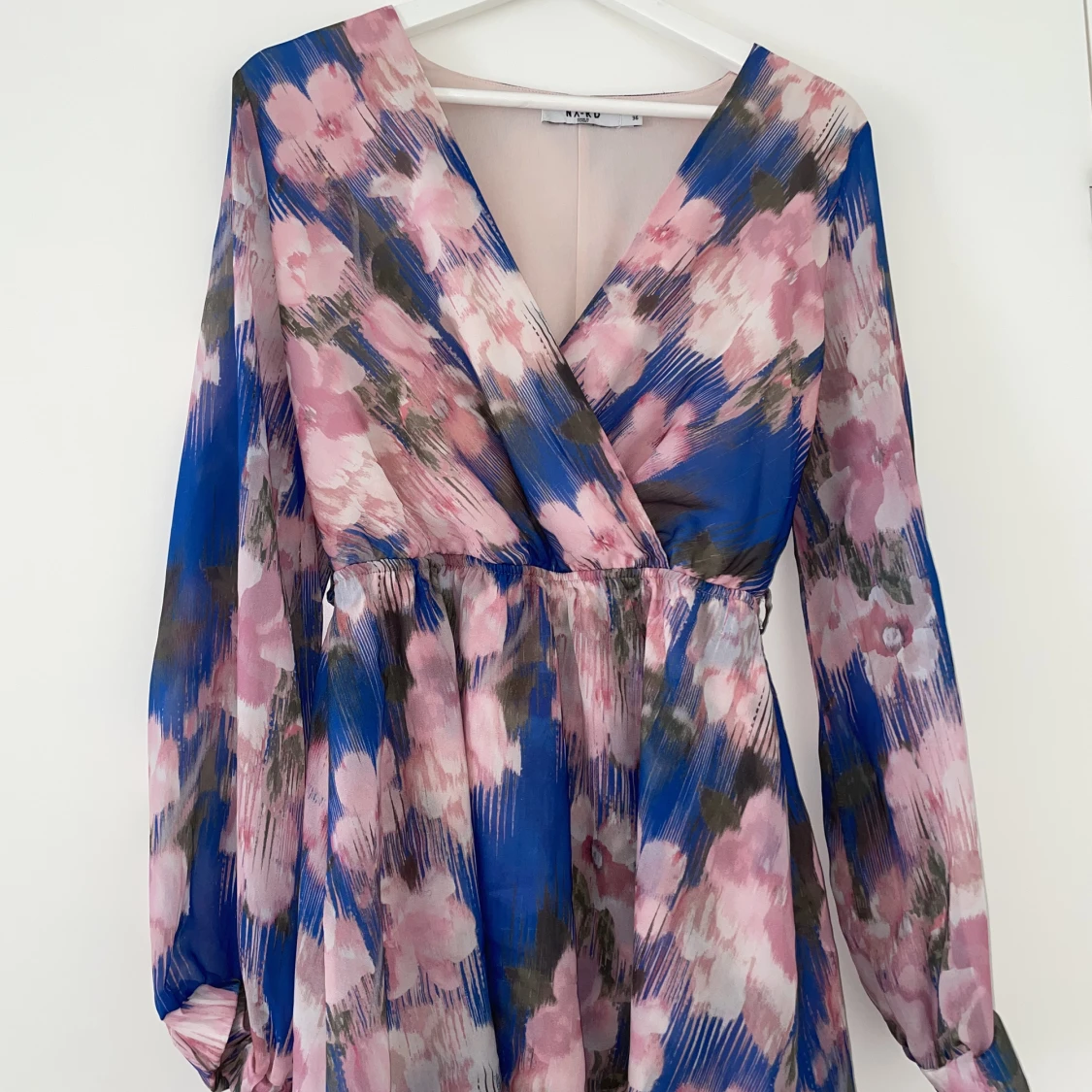 Klänning från NA-KD  - 90