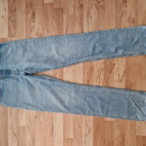 Levis 501 28/32 - Oanvända Levis-jeans. Säljer dem för att de är för stora. Prislappen sitter kvar.