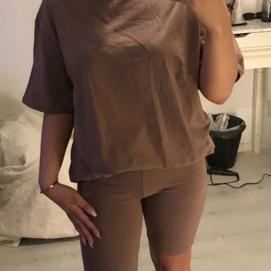 Två sett tröja och shorts - 90