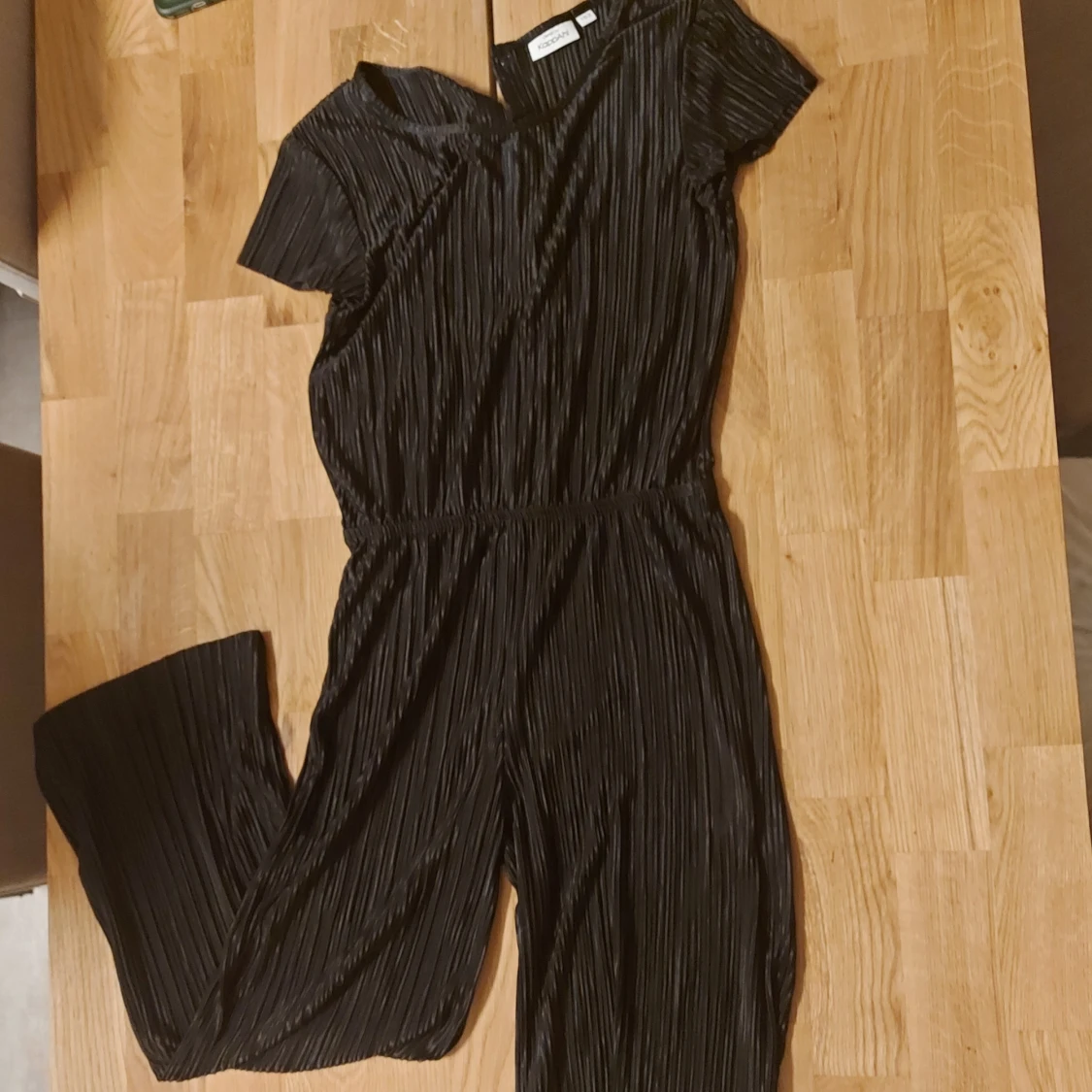 Svart byxdress storlek 156