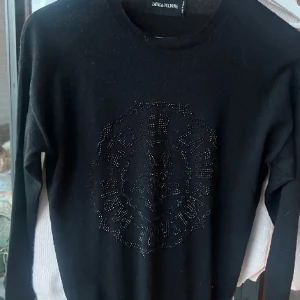 Svart Zadig tröja - Kollar intresset pà min unika Zadig tröja som inte finns att köpa längre! Strl s