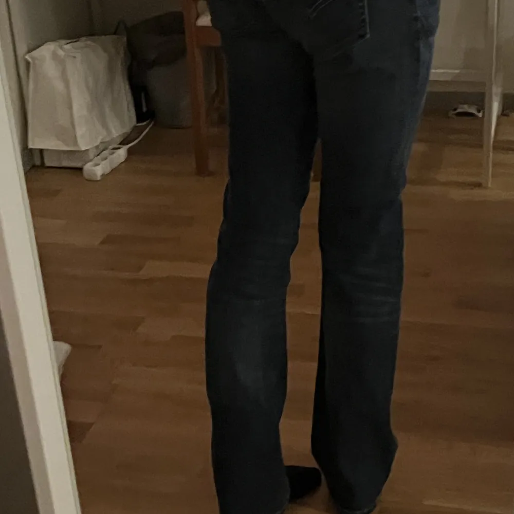 Levis jeans i fint skick. Jeans & Byxor.