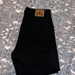 Sweet sktbs tapered jeans - Storlek W32, nypris 699, knappt använda och väldigt fräscha, tapered passform