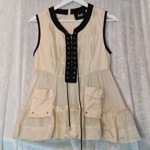 DOLCE & GABBANA topp  - Oanvänd,inköpt i Milano Passar xs-m