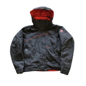 Nike Acg jacka - Perfekt Nike acg jacka, varm och isolerad för vintern