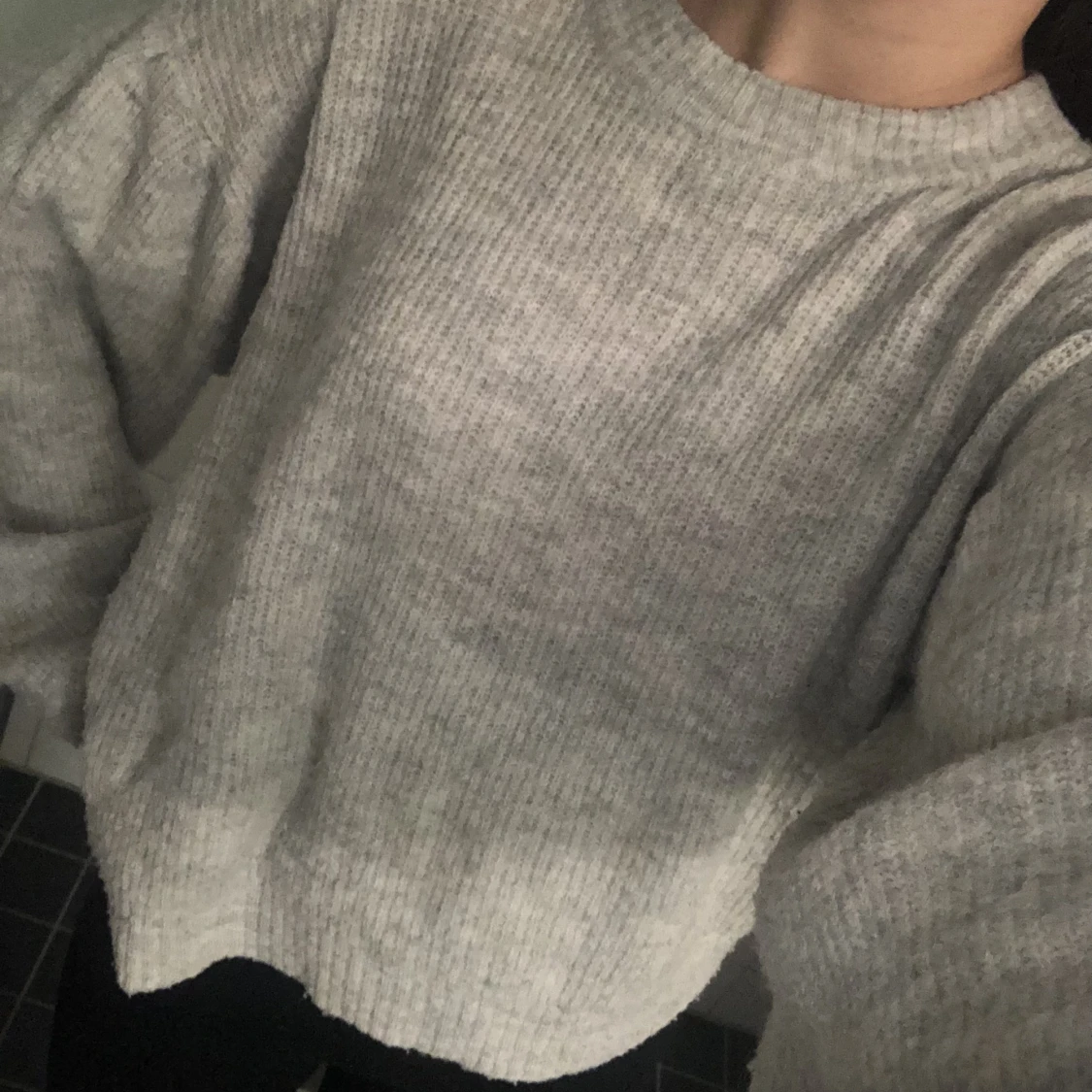 Grå stickad tröja - 90