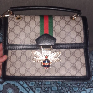 Gucci väska  - Gucci väska queen margaret aldrig använd.