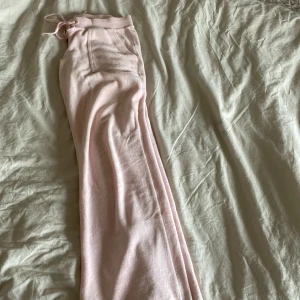 Juicy byxor - Juicy byxor aldrig använt för stora så nu säljer jag dom 