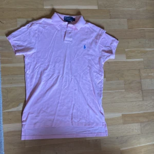 Ralph Lauren piké  - Hel och ren piké i storlek S säljs billigt