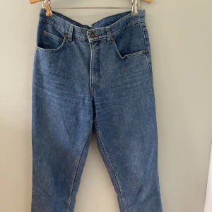 Jeans från kappa - Snygga blåa jeans från Kappa. Använda men i gott skick! Straight leg⭐️