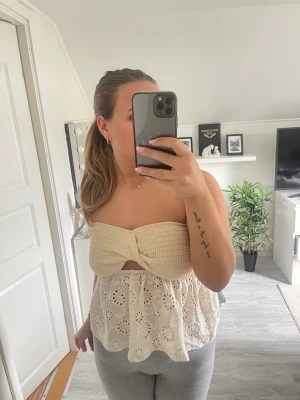 Zara topp - Fin topp från zara! Bra skick 