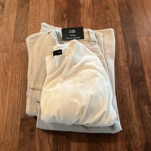 Jeans + tröja - Jeans + bikbok tröja