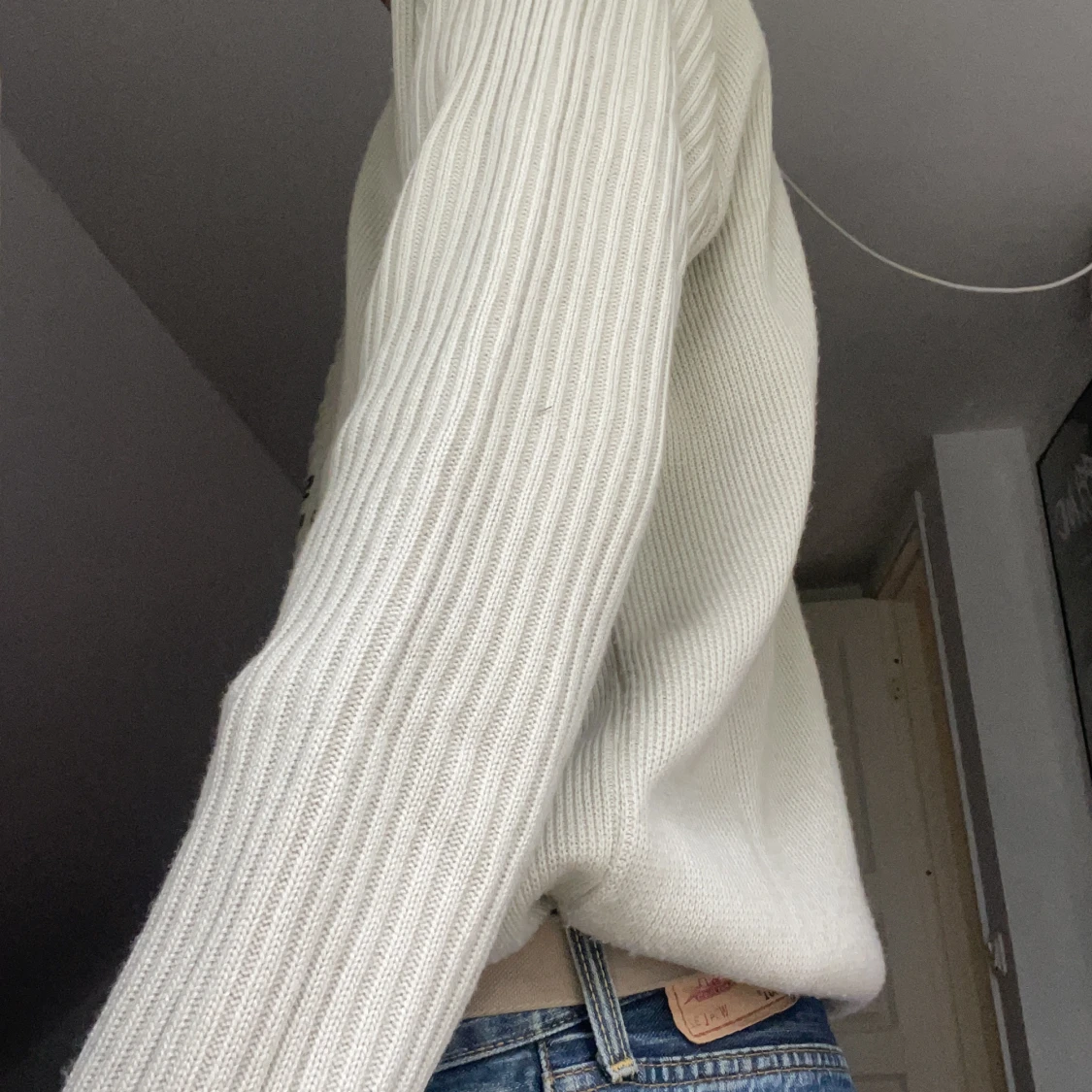 Beige stickad tröja - 90