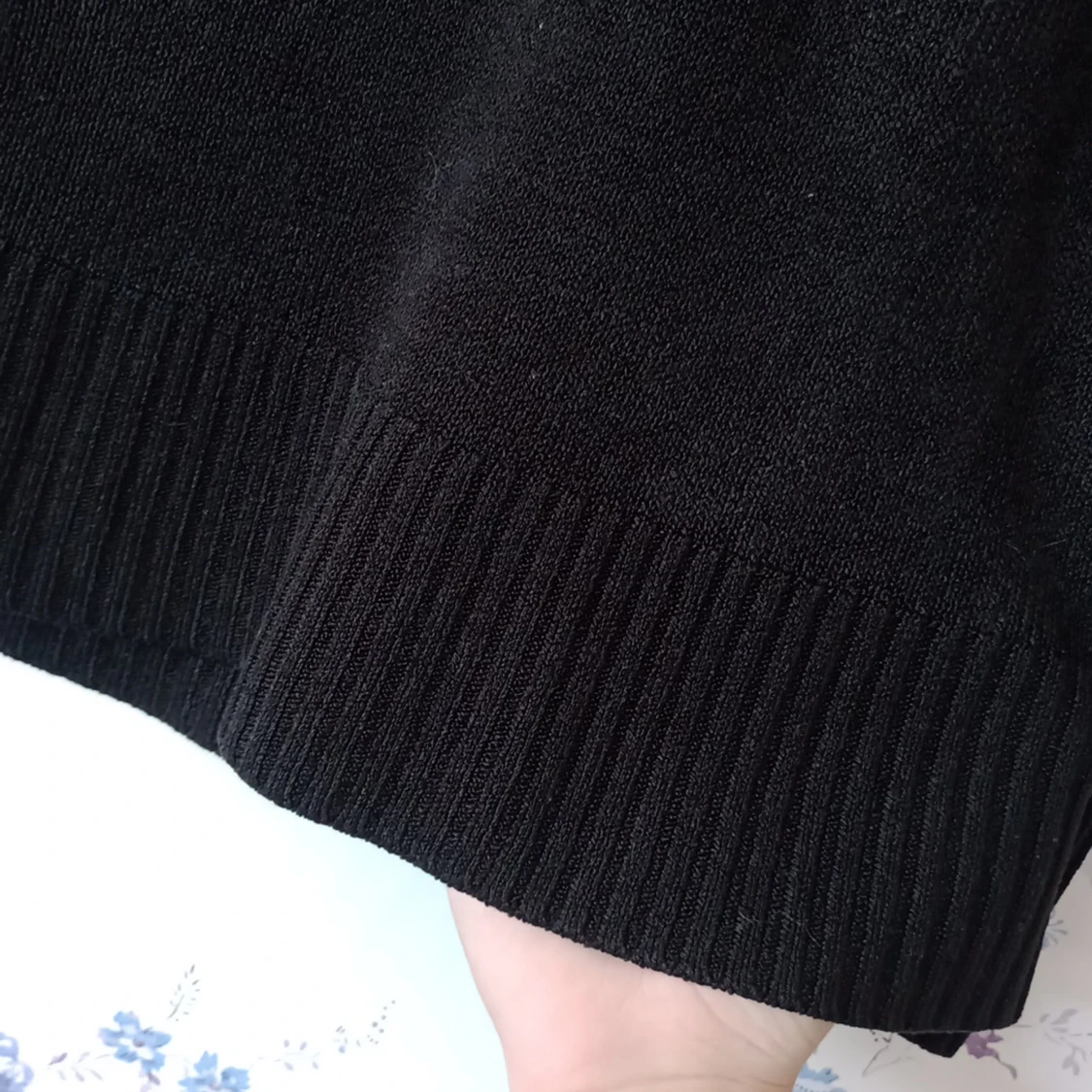 Svart tjock tröja med krage - 91