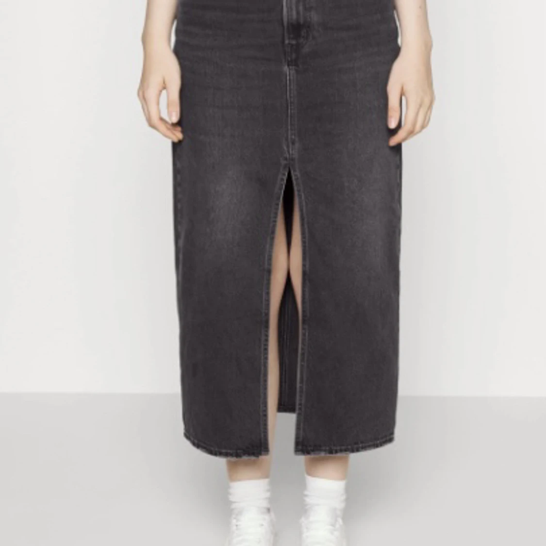 Levi’s midi skirt size 26 - 91