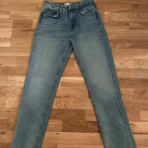 Zara jeans  - Straight jeans från zara💕
