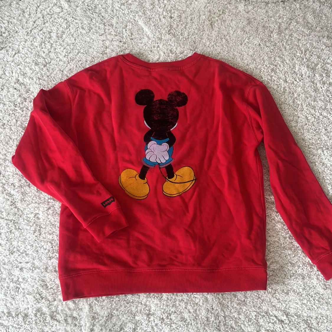 LEVI'S® X DISNEY MICKEY MOUSE GRAPHIC DROP SHOULDER CREWNECK SWEATSHIRT - 90