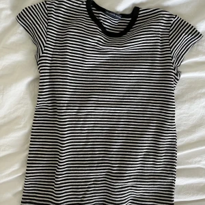 Randig t-shirt - Från brandy, nyskick