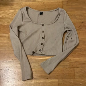 Rosa topp - Rosa topp från Shein. Storlek S, köparen är står för frakt. DM om ni har frågor❤️