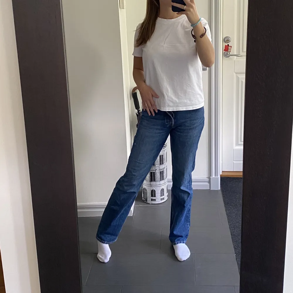 Jag är 172 cm. Midwaist och ganska långa i benen ❤️. Jeans & Byxor.
