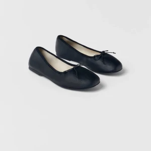 Ballerina skor Zara - Svarta ballerinaskor från Zara i storlek 38  ✨