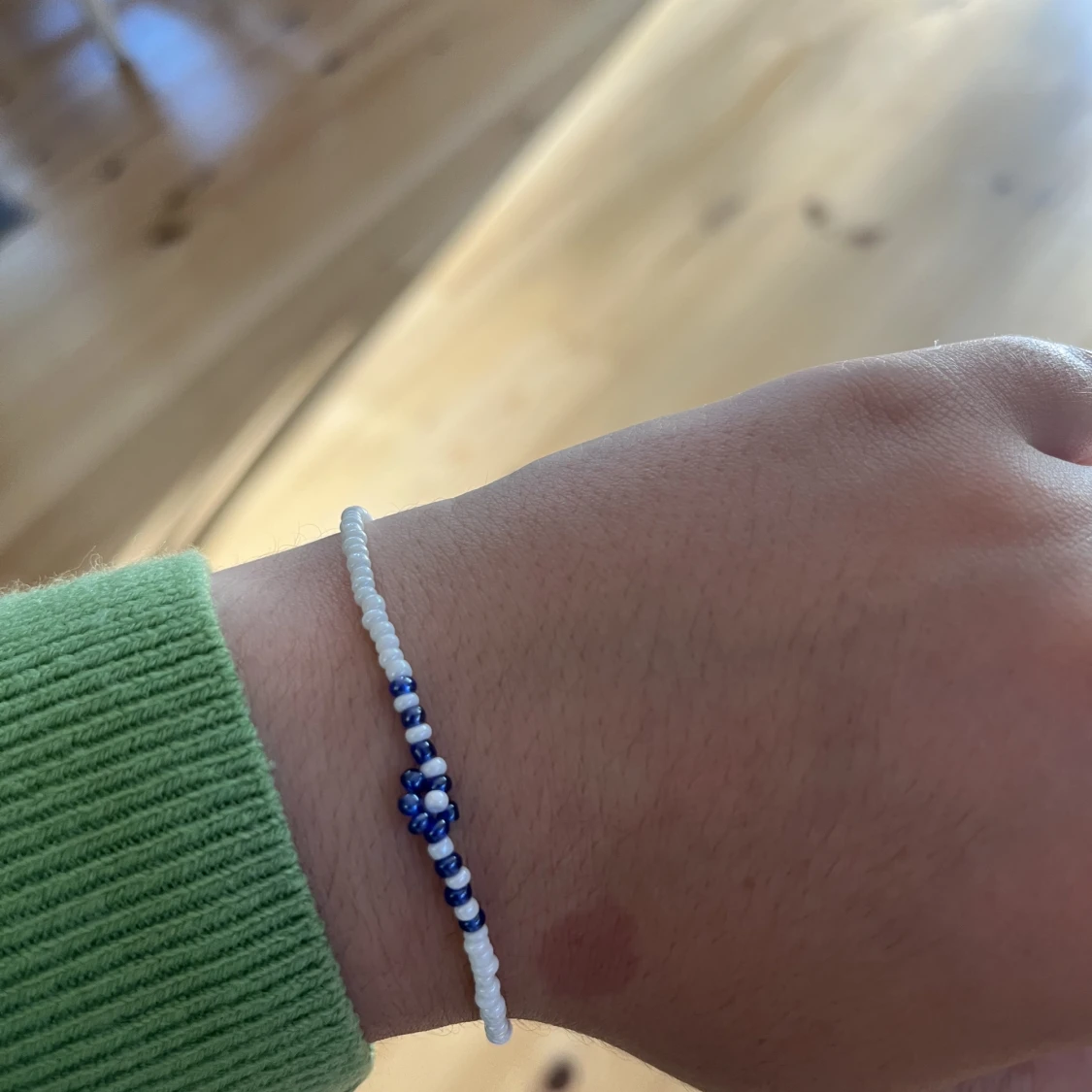 Armband med blomma - 90