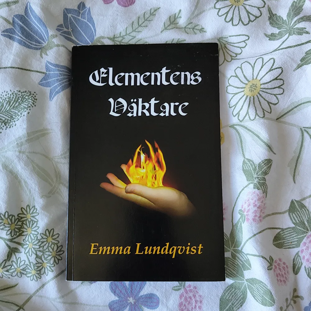 Svensk bok skriven av Emma Lundqvist . Övrigt.