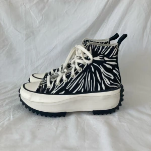 Converse Platå - Platform Converse chucks i storlek 37  Perfekt skick 