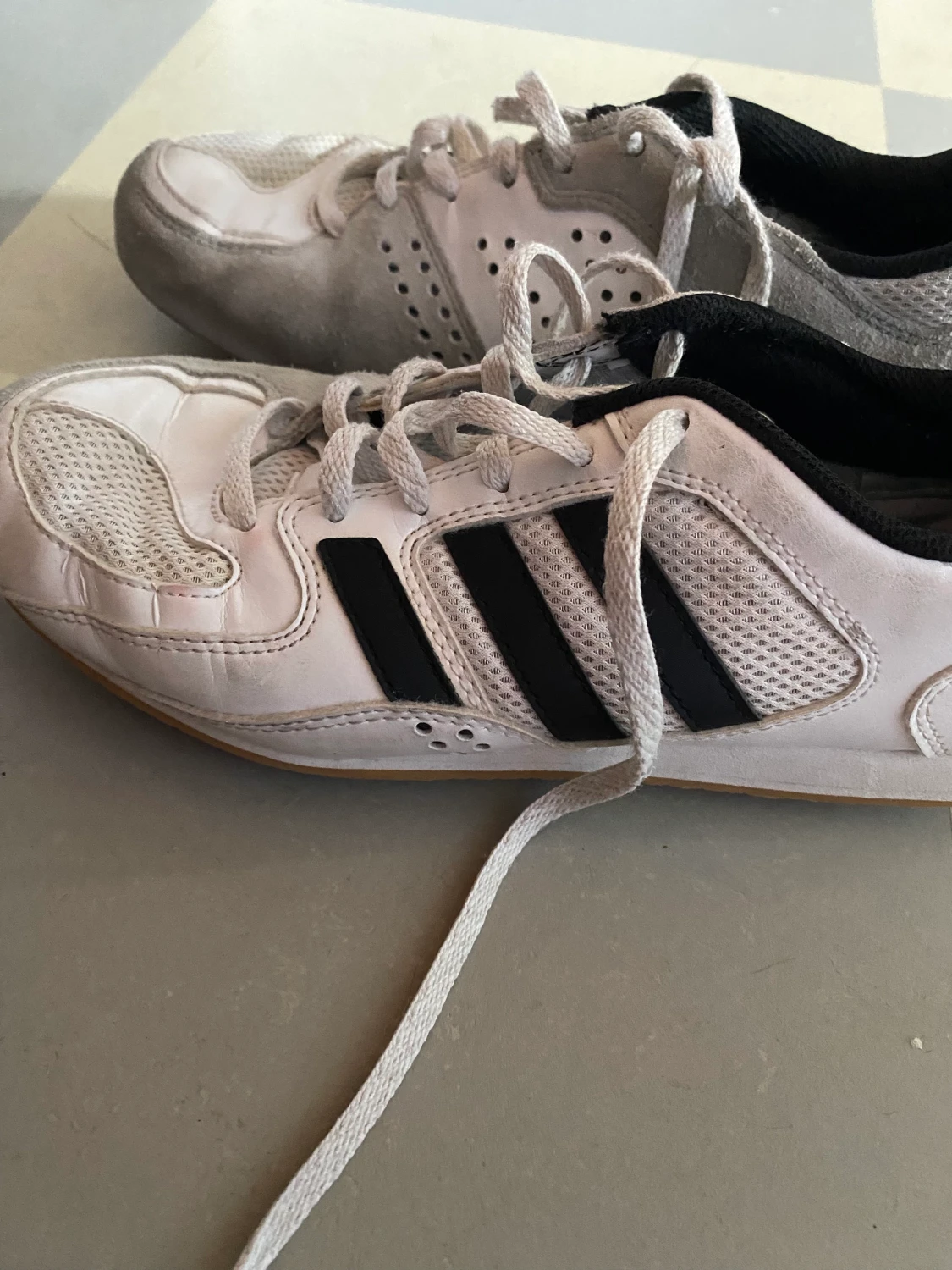 Adidas Skor 38 2/3 - 90