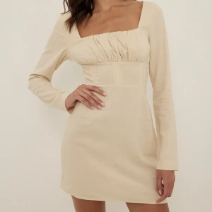 linneklänning - säljer min fina linneklänning från nakd, endast använd 1 gång