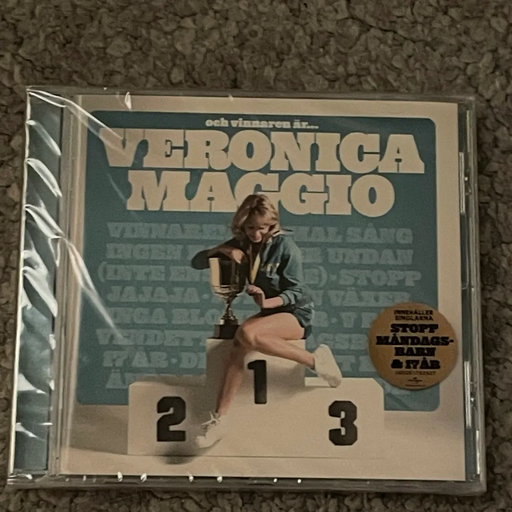 Säljer en Veronica Maggio CD skiva. Albumet är: och vinnaren är… Skivan är i nyskick och inplastat. Pris kan diskuteras. 🫶🏼🥰. Övrigt.