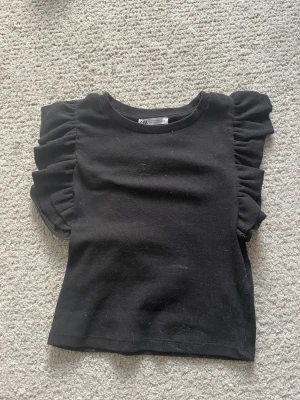 Zara tröja  - Säljer för att det inte är min stil 