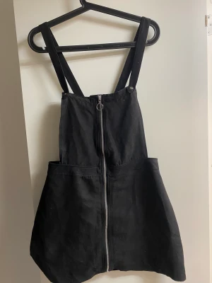 hängselkjol - oanvänd passar s-m