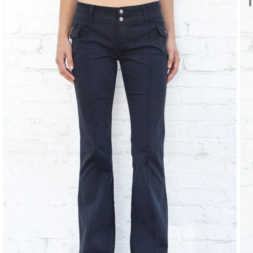 Jättesnygga Low waist byxor i nytt skick som en kommer till användning. Jeans & Byxor.