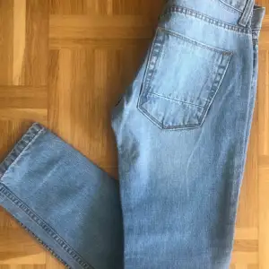 Jeans från TopMan köpta i London  Storlek 28 Mycket fint skick 