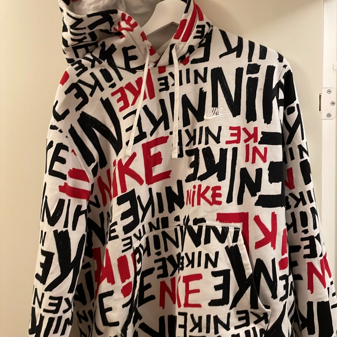 Färgglad nike hoodie