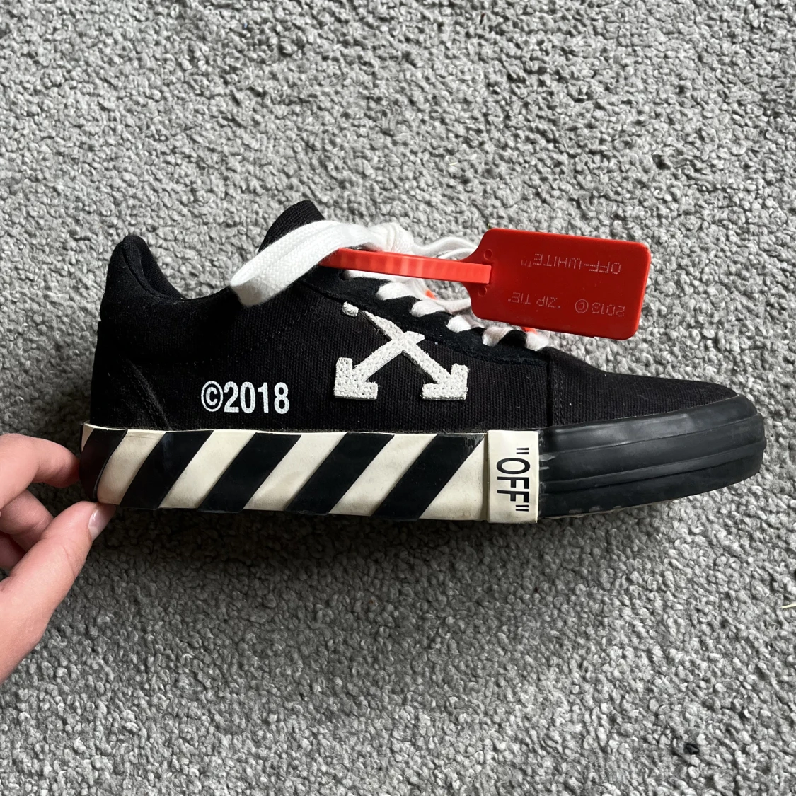 Off white sneakers  - 90