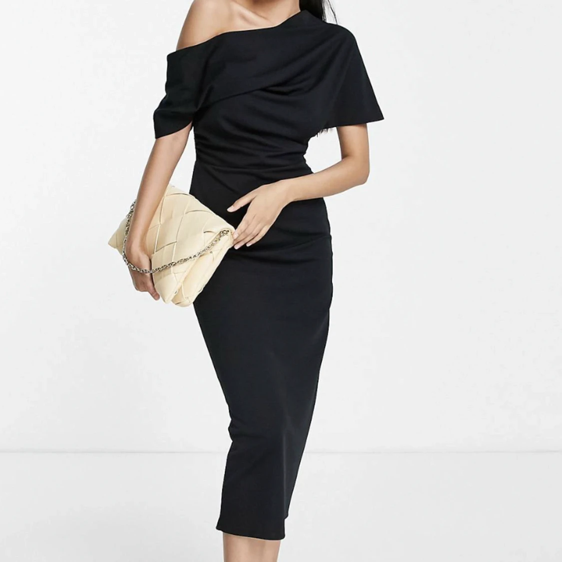 Svart fodralklänning  - 90