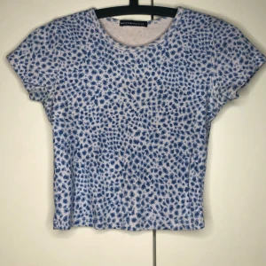 Brandy Melville topp - - Bra skick