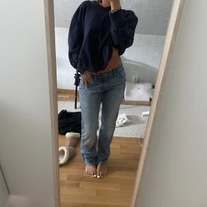Levi’s jeans  - Ett par lågmidjade straight leg Levi’s jeans utan några defekter❤️