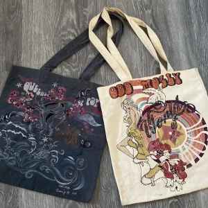 Odd molly totebag  - Säljer söta totebags från odd molly, kommer inte till användning men i bra skick! Skriv vid frågor och pris kan diskuteras.🫶🏻