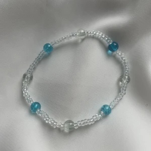 Armband  - Pärlarmband för 10kr+13kr frakt 